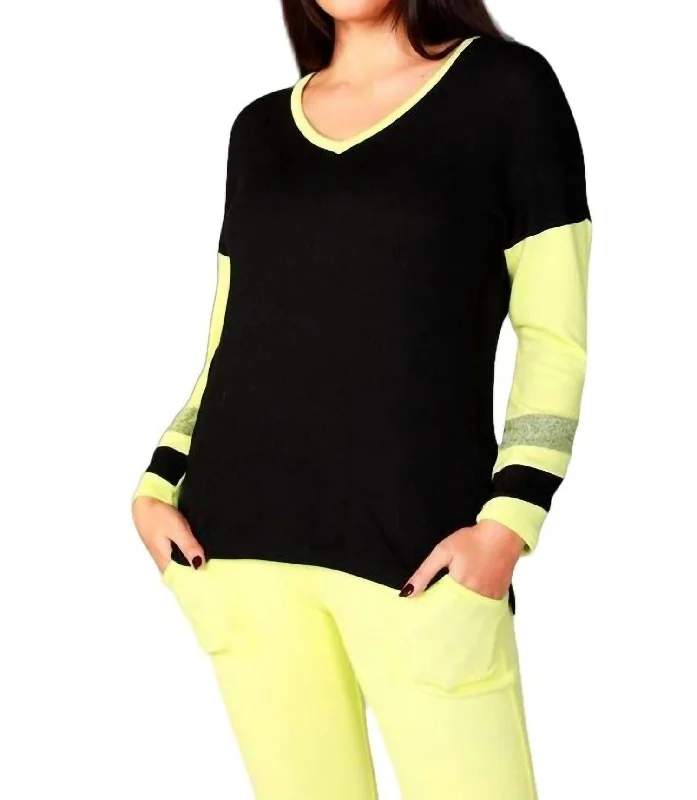 Color Block V-Neck With Stripe In Black/lime