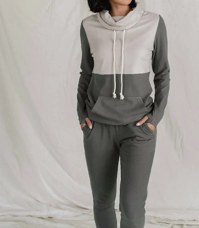 Performance Fleece Cowlneck Sweatshirt In Wanderlust