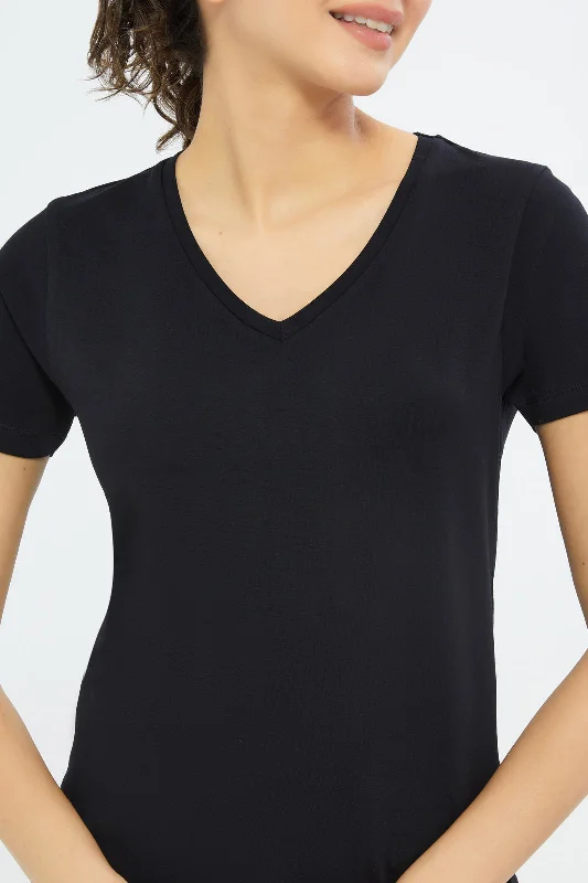 Women Black Short Sleeve V- Neck T-Shirt