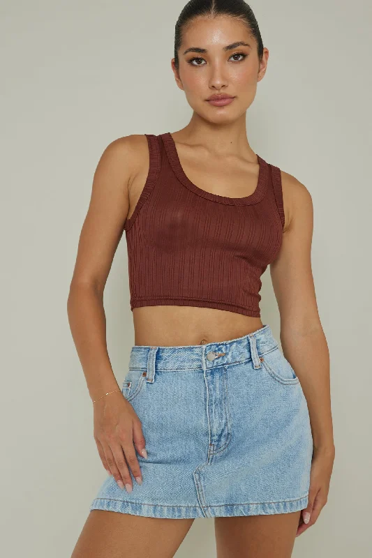 In Sync Scoop Neck Crop Top Chocolate