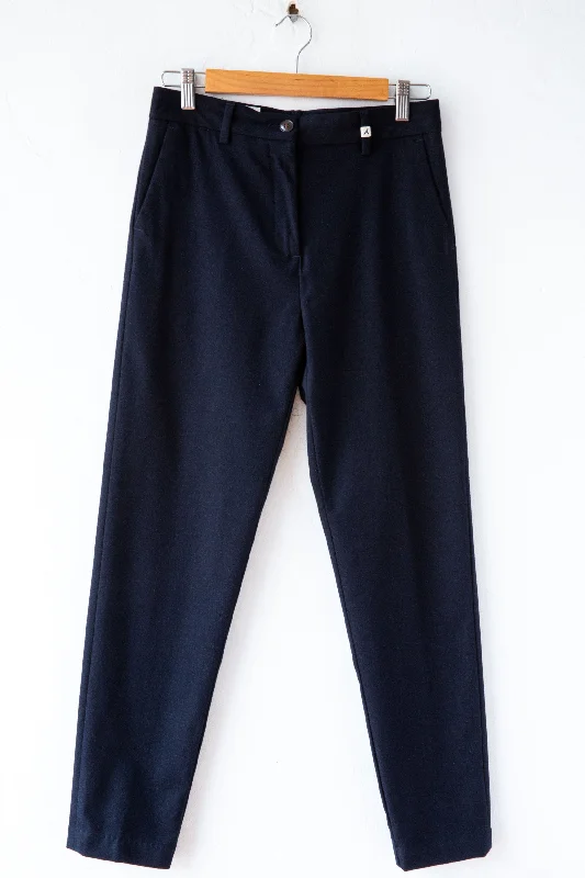 Slim Leg Pant