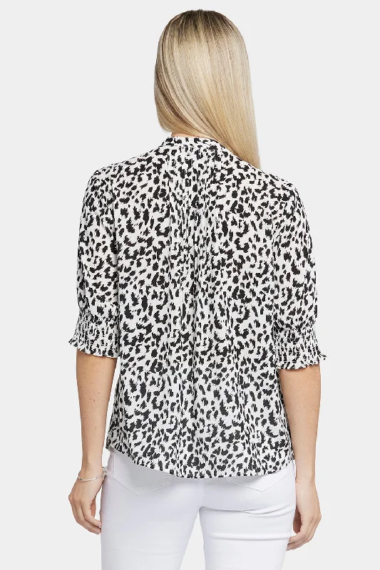 Pleated Short Sleeved Blouse - Gato